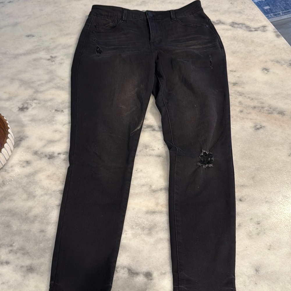 Size 4- Black Skinny Wit and Wisdom Jeans